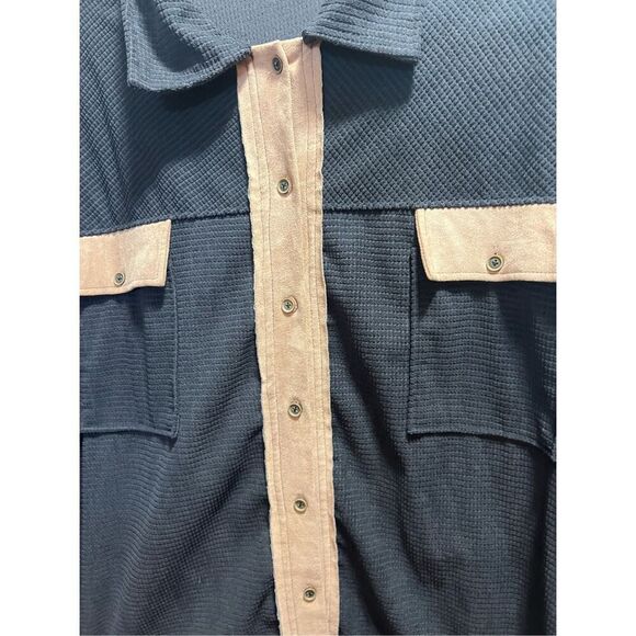 Grey Full Button Up Top Woman’s Size XL - Picture 5 of 9